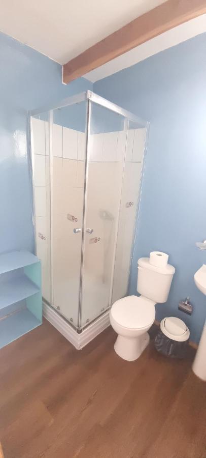 Апартаменты Hostal Henua Roa 2 Ханга-Роа Экстерьер фото