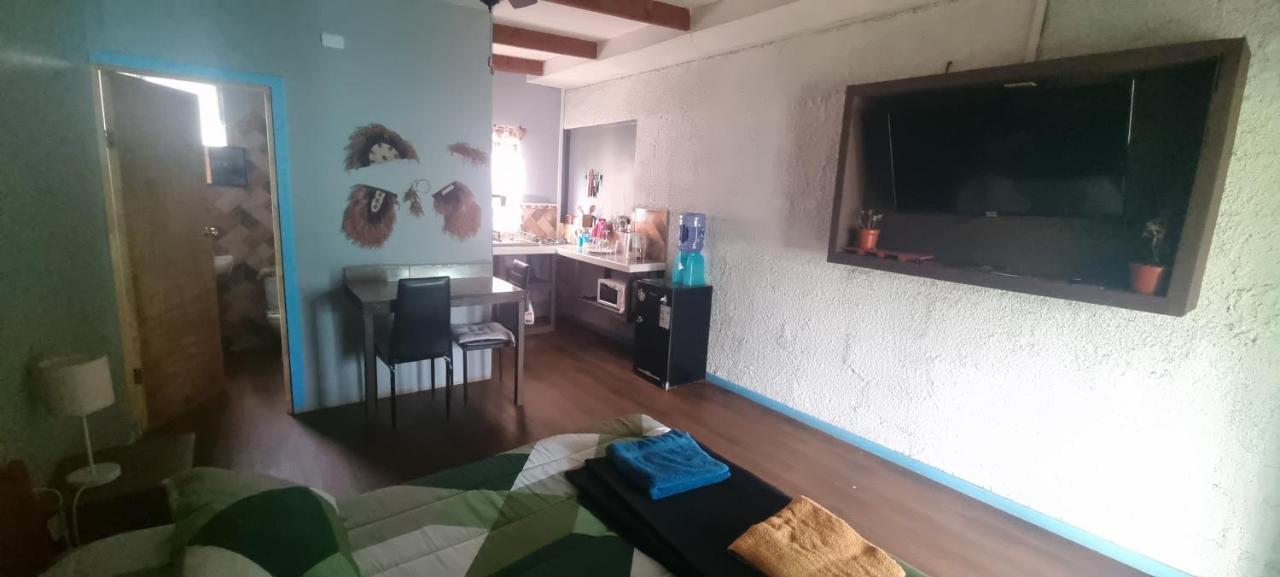 Апартаменты Hostal Henua Roa 2 Ханга-Роа Экстерьер фото