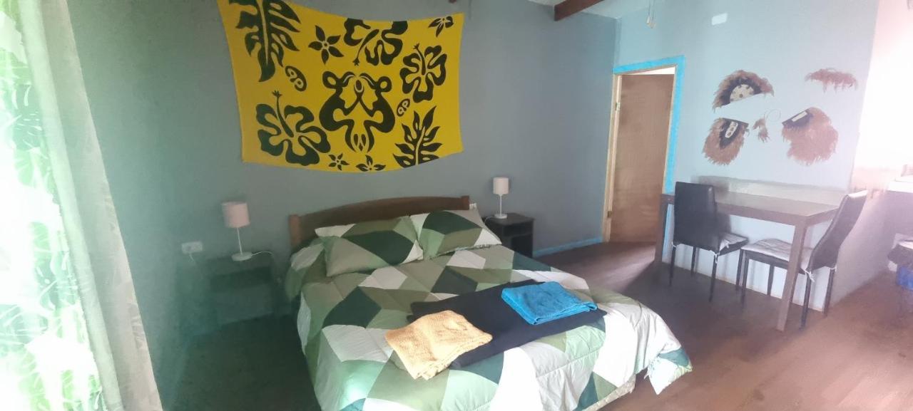 Апартаменты Hostal Henua Roa 2 Ханга-Роа Экстерьер фото